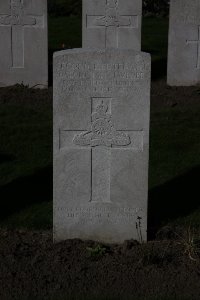 Lijssenthoek Military Cemetery - Tavener, Harold Tait