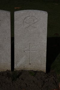 Lijssenthoek Military Cemetery - Taylor, A