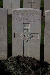 Lijssenthoek Military Cemetery - Taylor, E