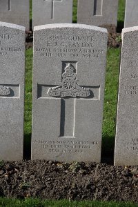 Lijssenthoek Military Cemetery - Taylor, E J G