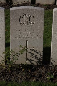 Lijssenthoek Military Cemetery - Taylor, James