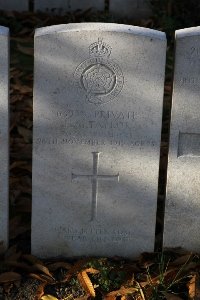 Lijssenthoek Military Cemetery - Taylor, Joseph Askins