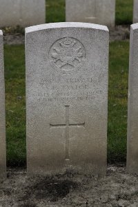 Lijssenthoek Military Cemetery - Taylor, Stanley Ernest