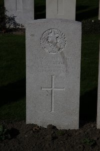 Lijssenthoek Military Cemetery - Taylor, T