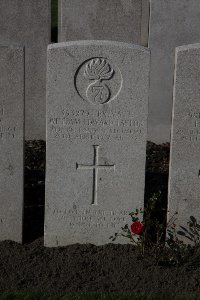 Lijssenthoek Military Cemetery - Taylor, William Edward