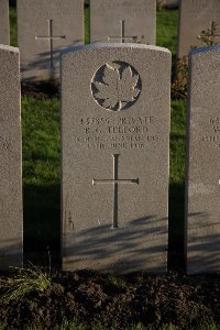 Lijssenthoek Military Cemetery - Telford, R G
