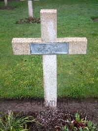 Lijssenthoek Military Cemetery - Temey, Regis