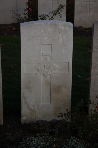 Lijssenthoek Military Cemetery - Tempest, Marshall