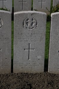 Lijssenthoek Military Cemetery - Temple, Charlie