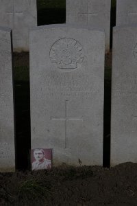 Lijssenthoek Military Cemetery - Templeton, George Hugh