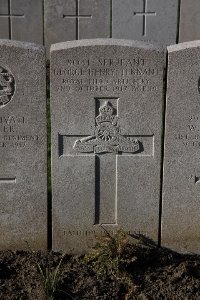 Lijssenthoek Military Cemetery - Tennant, George Henry