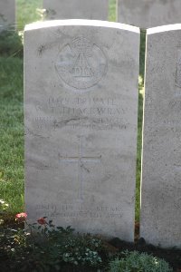 Lijssenthoek Military Cemetery - Thackwray, W T