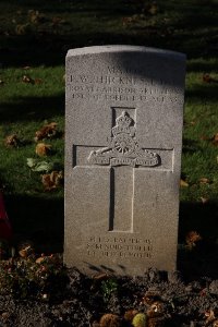 Lijssenthoek Military Cemetery - Thicknesse, Francis William