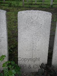 Lijssenthoek Military Cemetery - Thomas, W