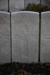 Lijssenthoek Military Cemetery - Thornton, R