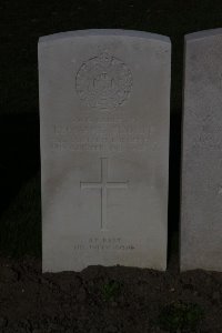 Lijssenthoek Military Cemetery - Thorpe, Leonard