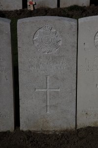 Lijssenthoek Military Cemetery - Threader, J T