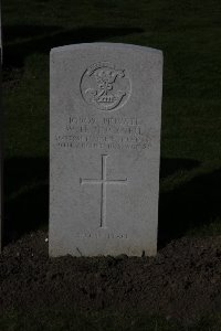 Lijssenthoek Military Cemetery - Tincknell, F H