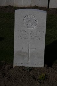 Lijssenthoek Military Cemetery - Toleman, Kenneth