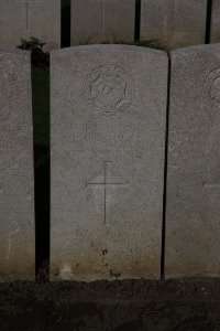 Lijssenthoek Military Cemetery - Toone, E H R