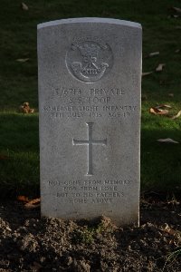 Lijssenthoek Military Cemetery - Toop, Sidney Frank