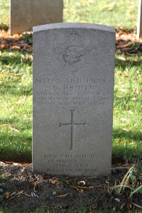 Lijssenthoek Military Cemetery - Tootell, Bernard