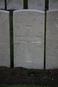 Lijssenthoek Military Cemetery - Tottem, H