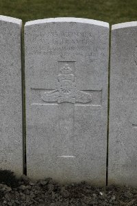 Lijssenthoek Military Cemetery - Travers, W P