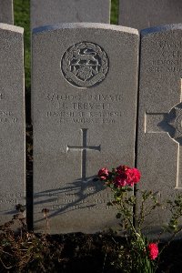 Lijssenthoek Military Cemetery - Trevett, H