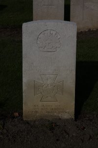 Lijssenthoek Military Cemetery - Tubb, Frederick Harold