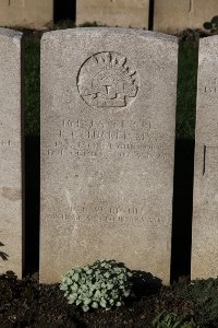 Lijssenthoek Military Cemetery - Tucker, Rupert George