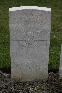 Lijssenthoek Military Cemetery - Tully, P