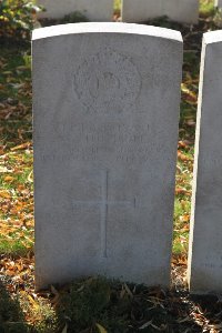 Lijssenthoek Military Cemetery - Turnbull, G