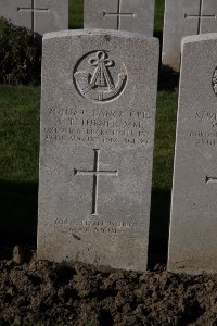 Lijssenthoek Military Cemetery - Turner, A T