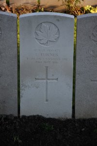 Lijssenthoek Military Cemetery - Turner, F