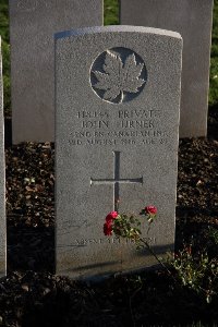 Lijssenthoek Military Cemetery - Turner, John