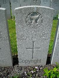 Lijssenthoek Military Cemetery - Tweddle, Thomas