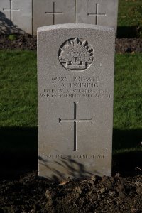 Lijssenthoek Military Cemetery - Twining, Thomas Alec