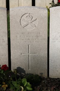 Lijssenthoek Military Cemetery - Twitchen, Rupert George