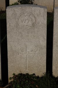 Lijssenthoek Military Cemetery - Uden, G E