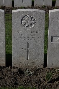 Lijssenthoek Military Cemetery - Ulyatt, Samuel