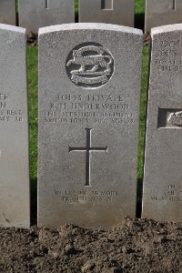 Lijssenthoek Military Cemetery - Underwood, R H
