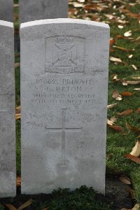 Lijssenthoek Military Cemetery - Upton, E