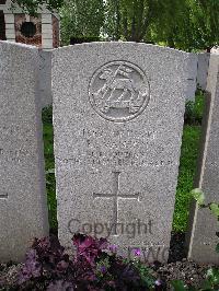 Lijssenthoek Military Cemetery - Vanson, R