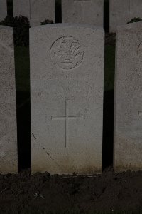 Lijssenthoek Military Cemetery - Veal, Herbert