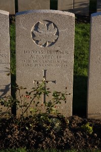 Lijssenthoek Military Cemetery - Veitch, Archiebald Fleming