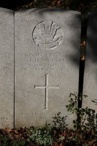 Lijssenthoek Military Cemetery - Vickers, John Henry