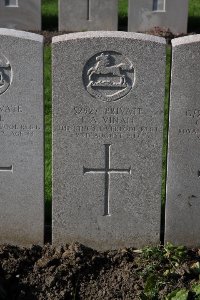 Lijssenthoek Military Cemetery - Vinall, T A
