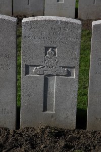 Lijssenthoek Military Cemetery - Vine, H