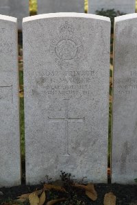 Lijssenthoek Military Cemetery - Walker, J G